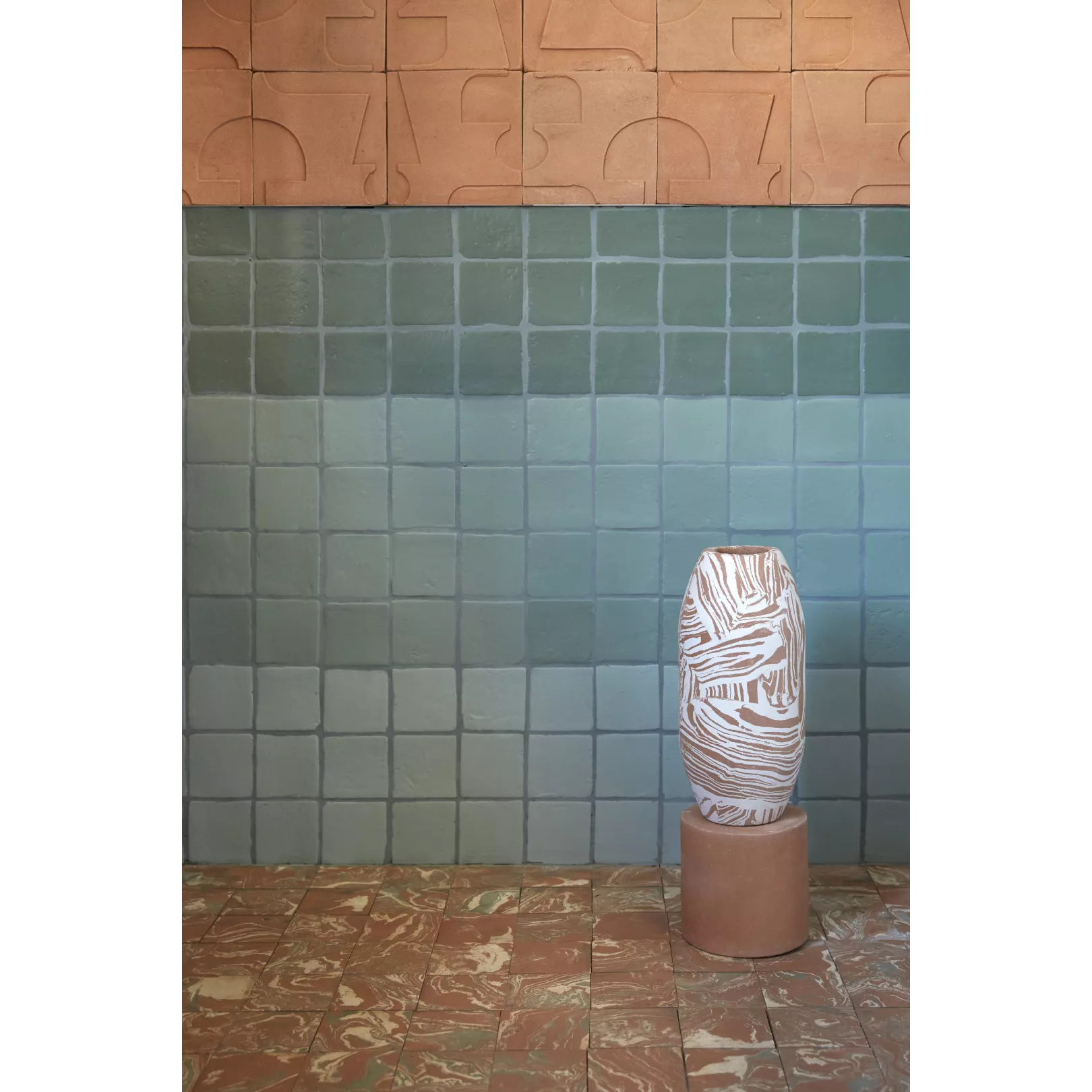 Carrelage mural terre mêlée ou émaillé artisanal FORNACE BRIONI - CORSINI - "Giardino all'italia" par Cristina CELESTINO