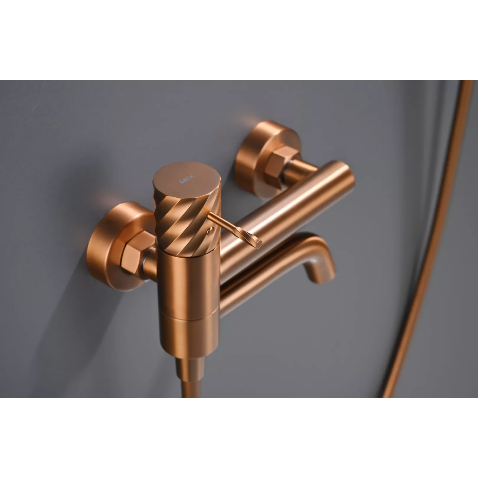 Colonne de bain/douche mural encastré TWIST mitigeur